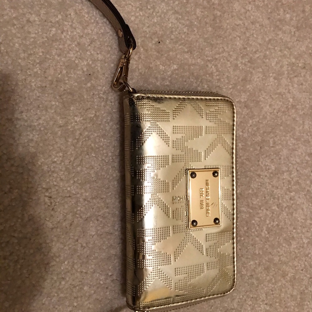 Wristlet